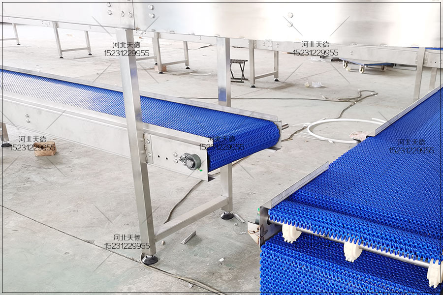 輸送機