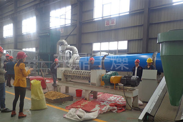 吉爾吉斯斯坦啤酒糟烘干機(jī)現(xiàn)場(chǎng)